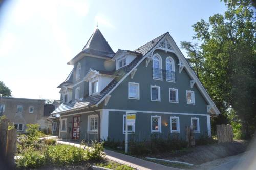 Friedenstr 20 b Les Belles Haus Davide Wg 11 Superieur — 4-Star Luxury Hotel in Zingst, Germany