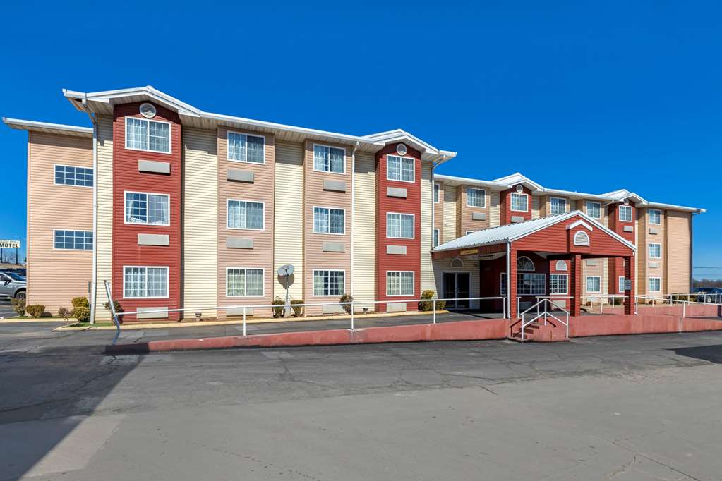 Quality Inn Sallisaw — Sallisaw — photo 2