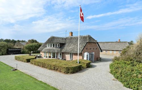 Twelve Bedroom Accommodation In Ulfborg — 4-Star Luxury Hotel in Ulfborg, Denmark