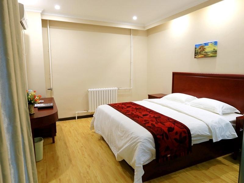 GreenTree Inn BaiYin East Bus Station LanBao Road Express Hotel in Baiyin, People's Republic of China