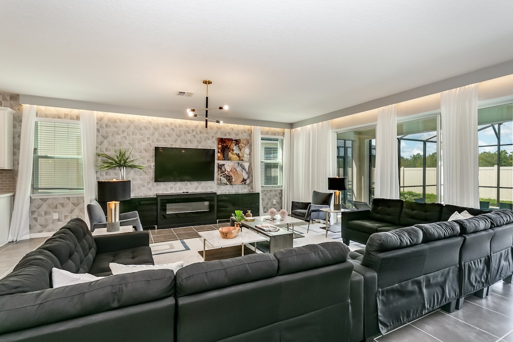 1834cvt New Solara 9 Bedroom 6 Bathroom Resort - photo 40