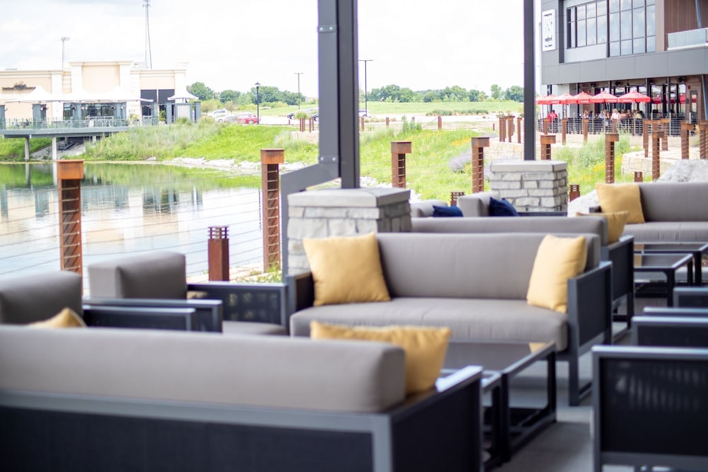 Hyatt Place Altoona Des Moines - photo 18