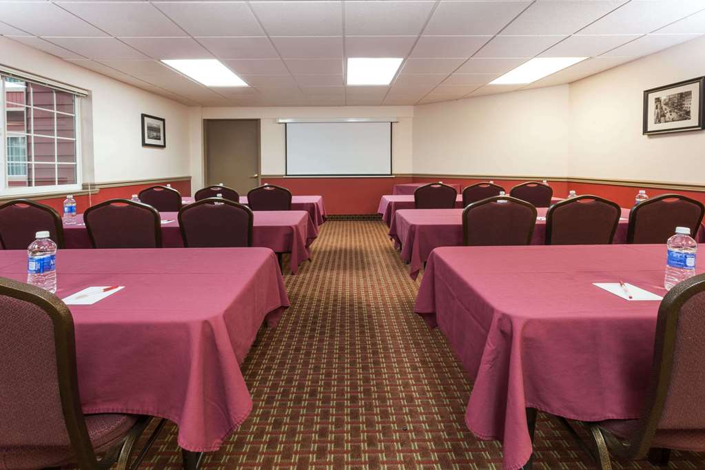 Ramada by Wyndham Portland - photo 13