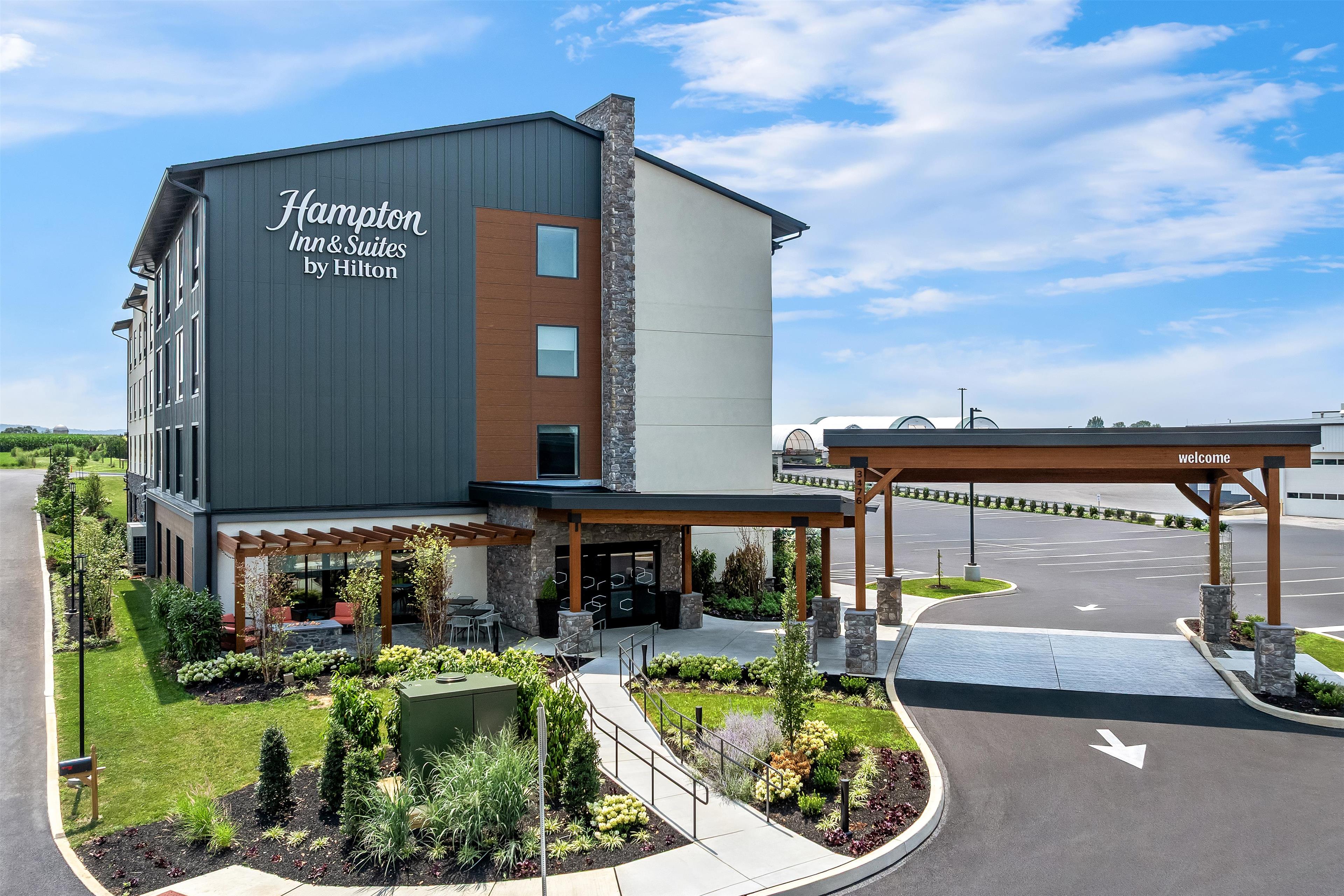 Hampton Inn and Suites by Hilton Intercourse — Intercourse — photo 2