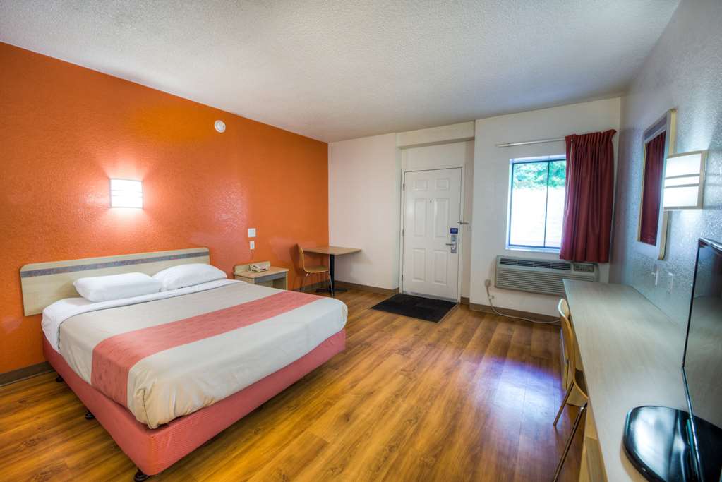 Motel 6 Niantic CT New London - photo 12