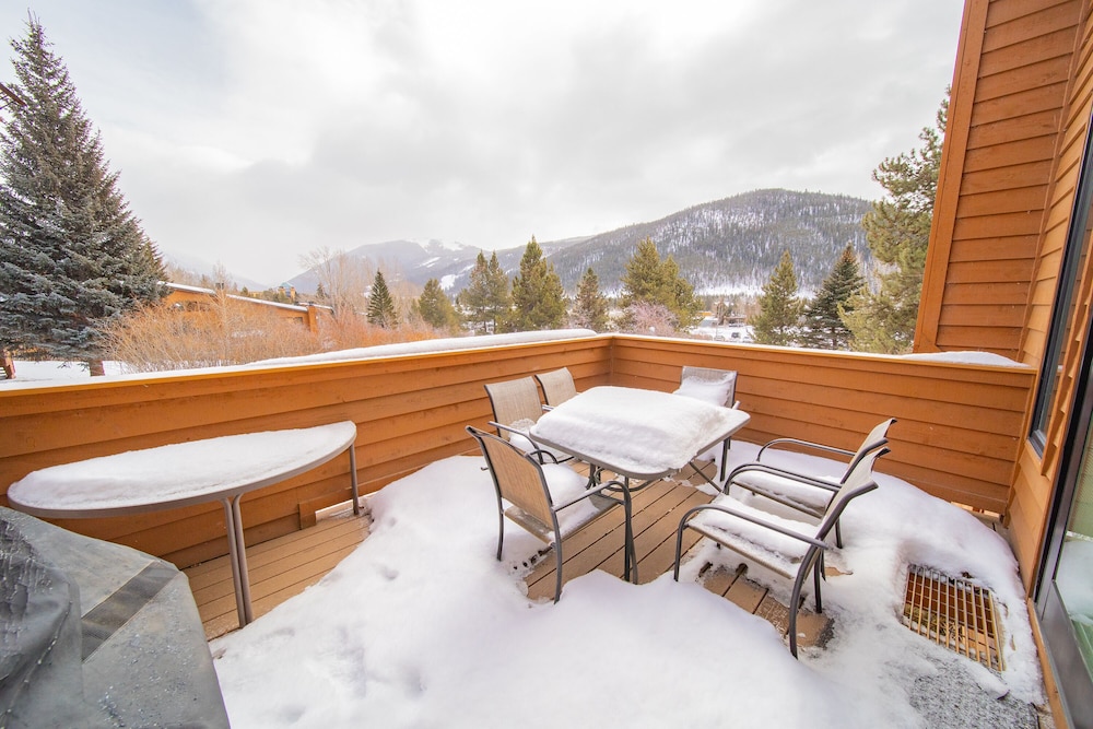 Tennis Townhomes 1326 - photo 44
