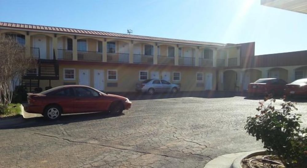 Tower Motel - photo 23