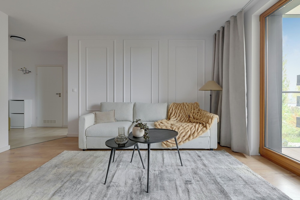 Front Park Apartments with Parking by Lion Apartments — 4-Star Luxury Hotel in Gdansk, Poland
