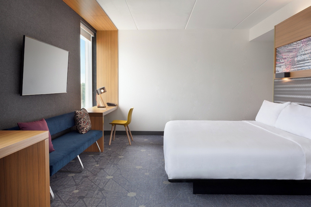 Aloft Jacksonville Tapestry Park - photo 5