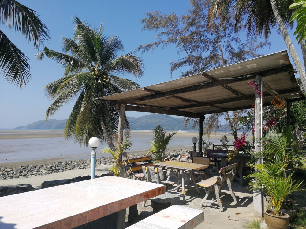 Marina Resort and Restuarant in La-Ngu, Thailand