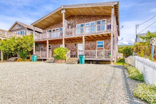 Park Place - carbon neutral hotel in Rockaway Beach