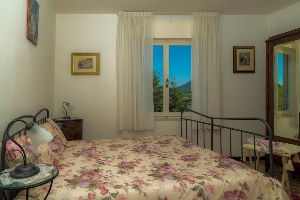 Lucrezia e Cesare Borgia — Serrapetrona — photo 3
