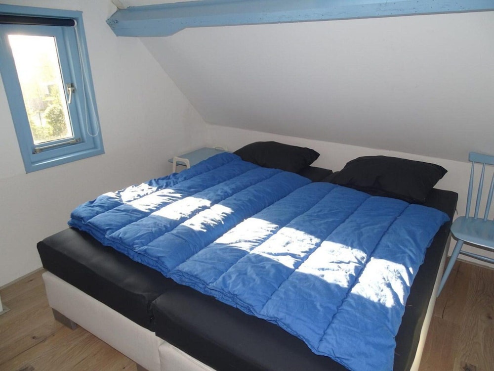 Pet Friendly Zeeland Getaway — Schoondijke — photo 4