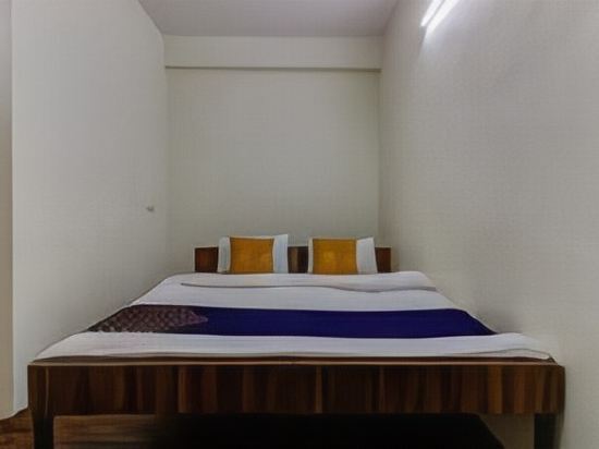 Spot On 72631 Hotel Chirag's - last minute hotel in Hyderabad