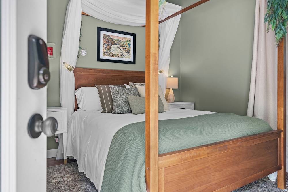 The Aurora Inn & Cottages - photo 94