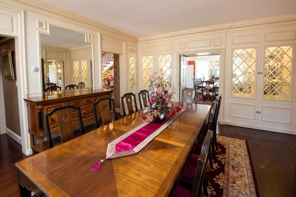 Kingsbay Mansion & Vacation Houses - photo 53