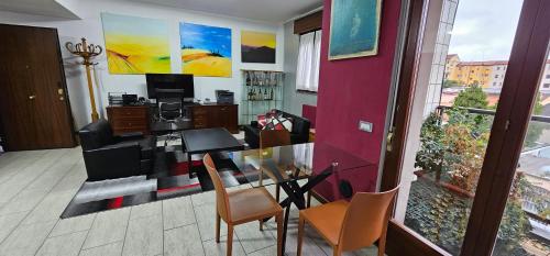 Milan Condo ideal for Families Pets Business — 4-Star Luxury Hotel in Milan, Italy