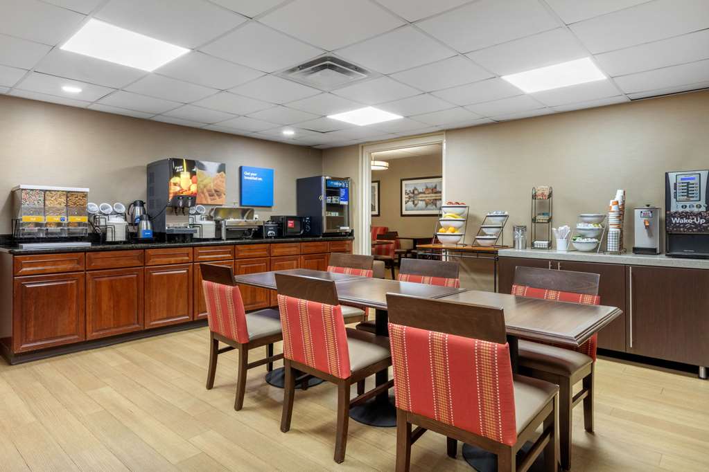 Comfort Inn & Suites Hamilton Place - photo 31