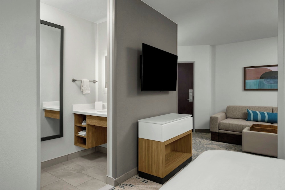 SpringHill Suites Lehi at Thanksgiving Point - photo 12