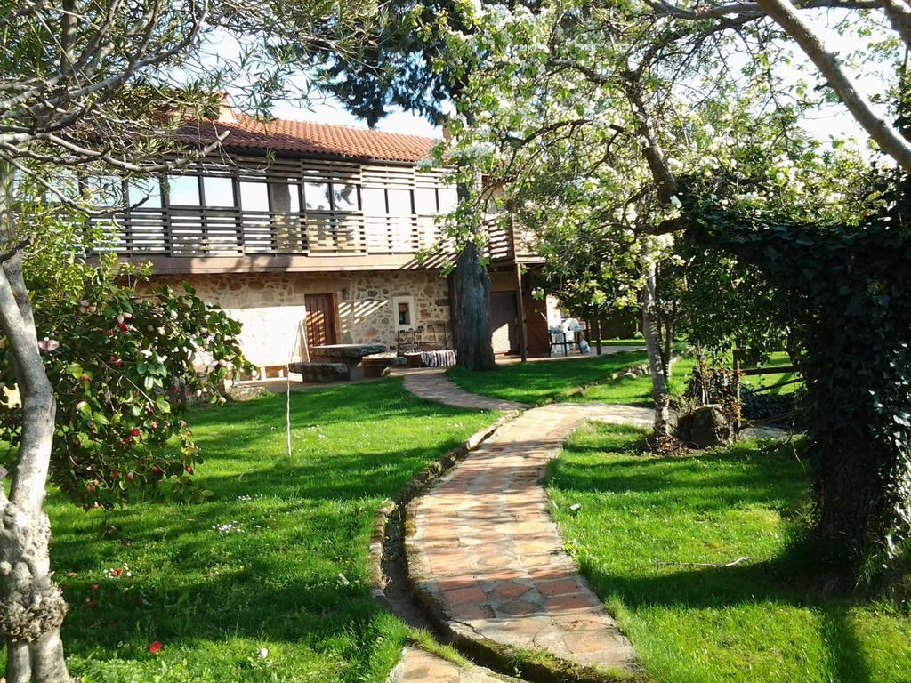 Casa Rural Sietevillas Padel — 5-Star Luxury Hotel in Villasbuenas De Gata, Spain