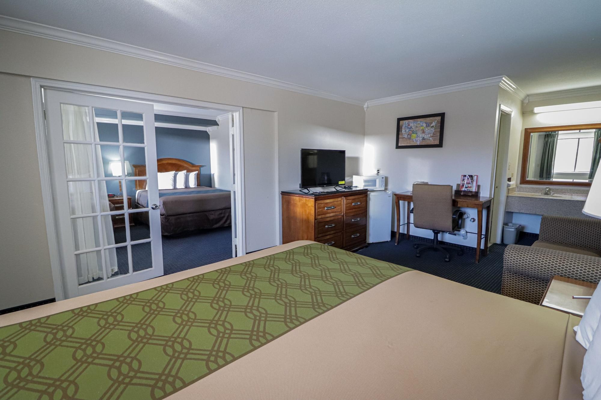 University Inn & Suites San Antonio - photo 11