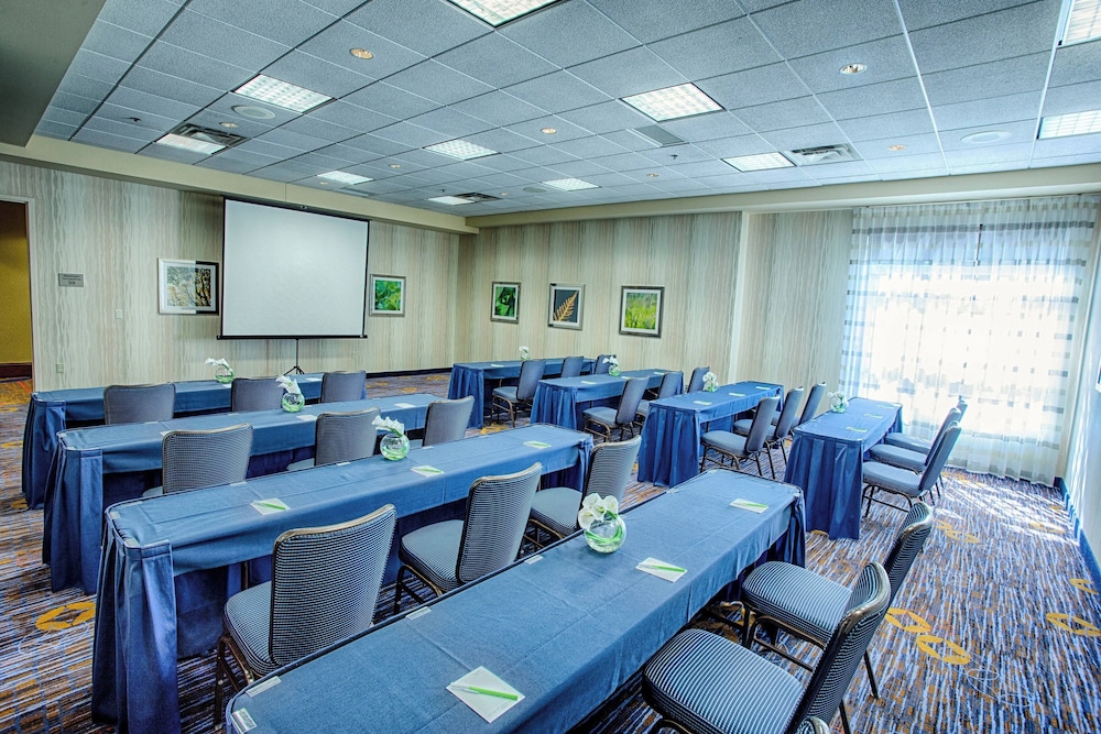 Courtyard by Marriott Fargo Moorhead MN - photo 24