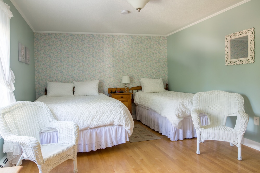 Kindred Spirits Inn & Cottages — Kensington — photo 4