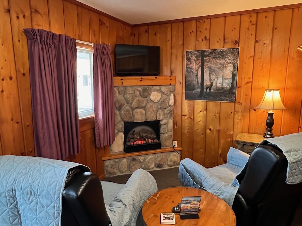 Cedars Motel - photo 23