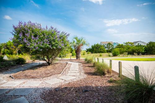 Pier Pleasure by Oak Island Accommodations - photo 12