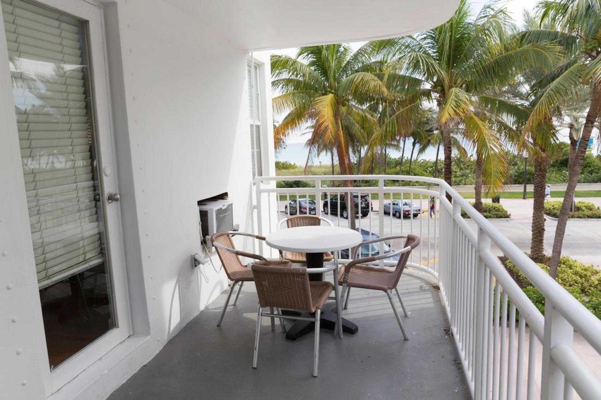 Ocean Surf Hotel - photo 3