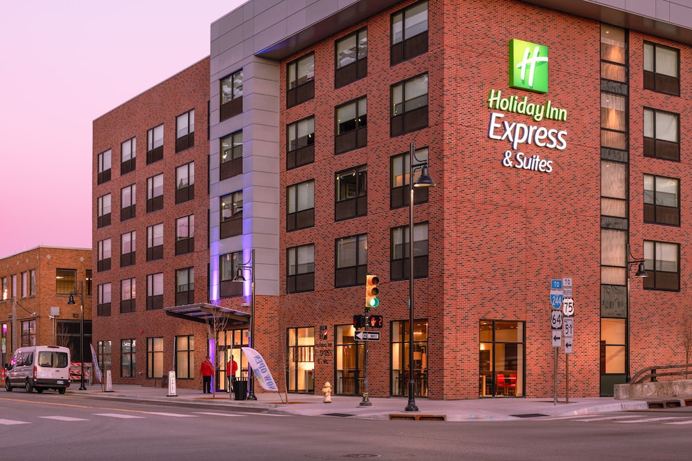 Holiday Inn Express & Suites Tulsa Downtown an IHG Hotel - featured photo