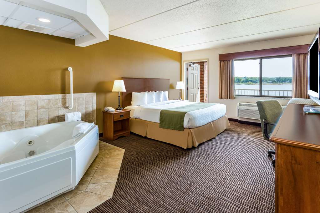 AmericInn by Wyndham Fort Pierre Conference Center - photo 18