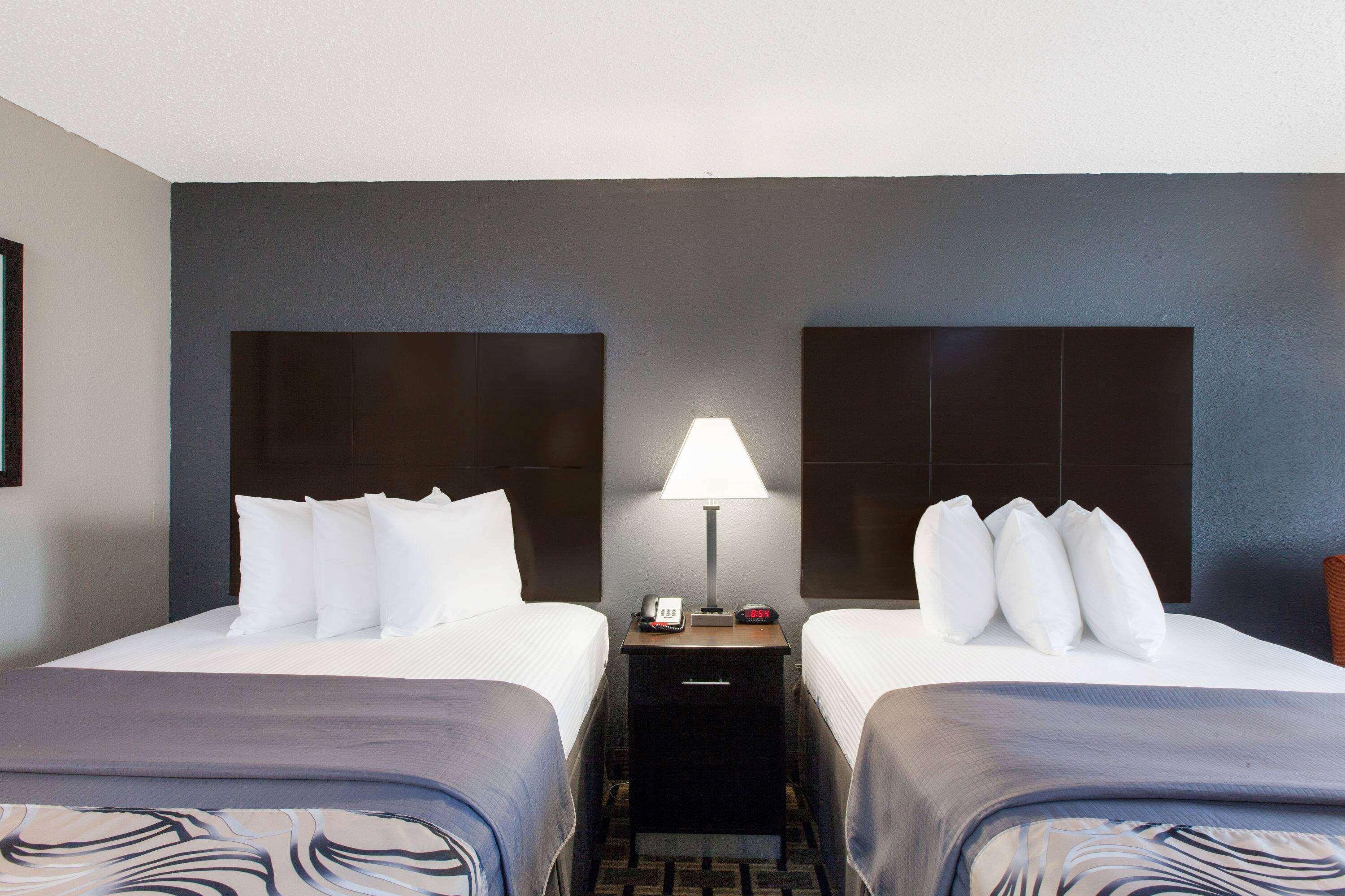 Days Inn by Wyndham Ennis - photo 19