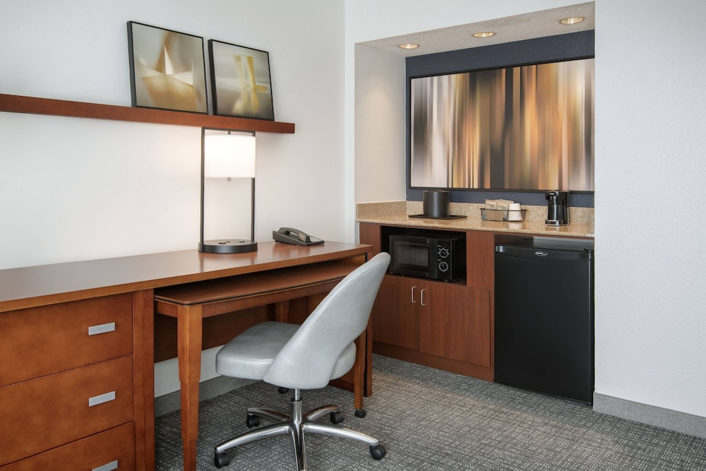 Courtyard Augusta Marriott - photo 26