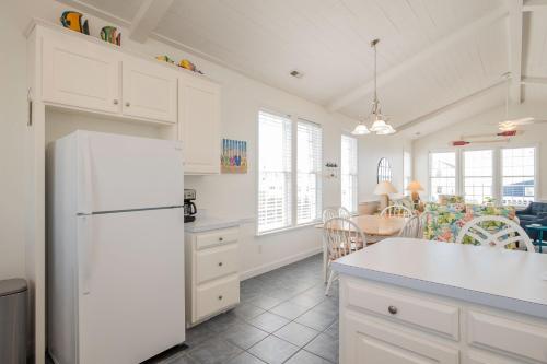 Sea Glass by Oak Island Accommodations - photo 17