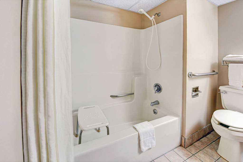 Super 8 by Wyndham Indianapolis Emerson Ave - photo 8