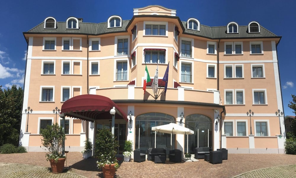 Green Hotel - carbon neutral hotel in Settimo Torinese