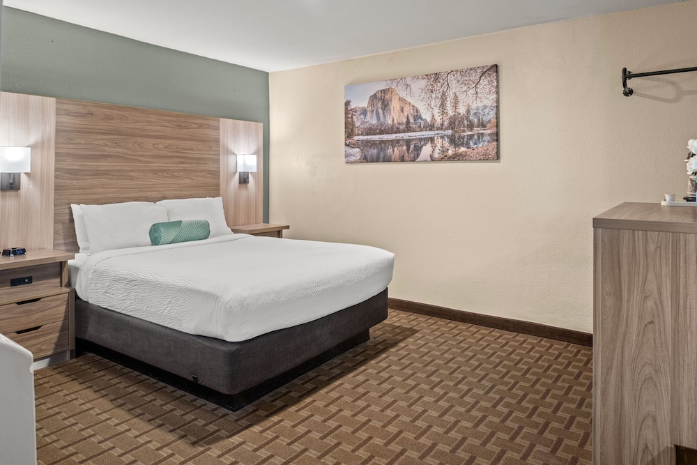 Buck Meadows Lodge - photo 8