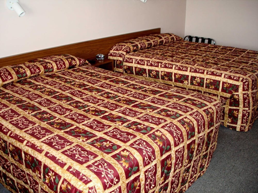 Tops Motel - photo 10