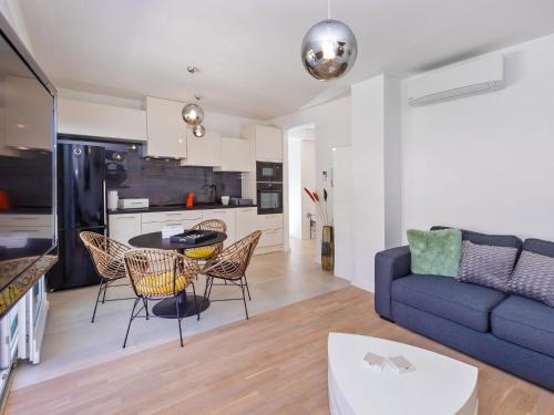 Apartment Life Plus Two Bedroom Apartment with Terrace