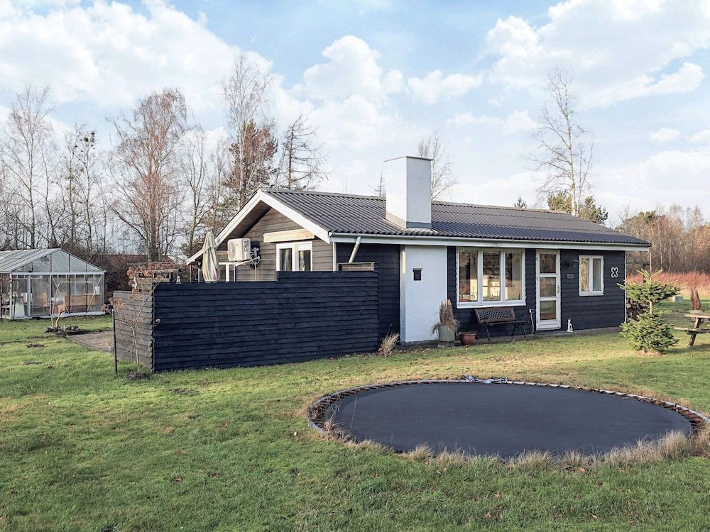 Charming Family Retreat By Traum Ferienwohnungen in Hals, Denmark