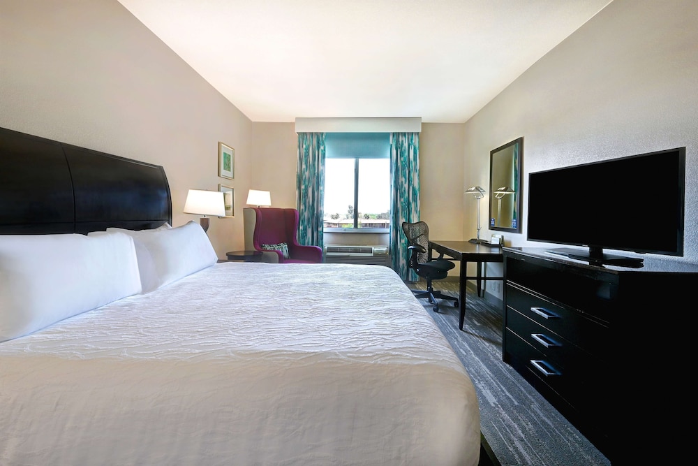 Hilton Garden Inn San Bernardino - photo 18