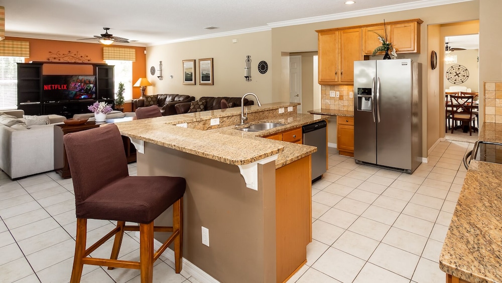 Magnificent Modern Dream Resort 20 Minutes From Disney 470 - photo 58