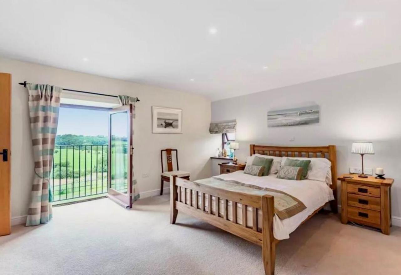 Booth House 19512507 — Barnoldswick