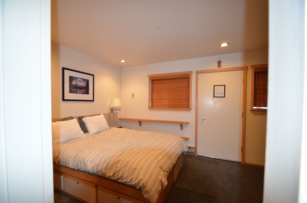 Crystal Chalets Condominiums at Crystal Mountain Ski Resort - photo 53