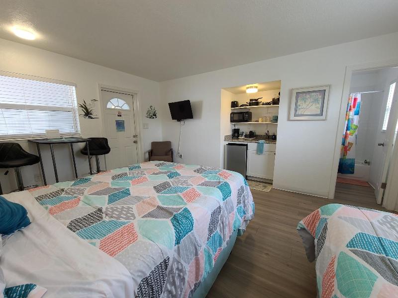 Sun Island Motel - photo 52