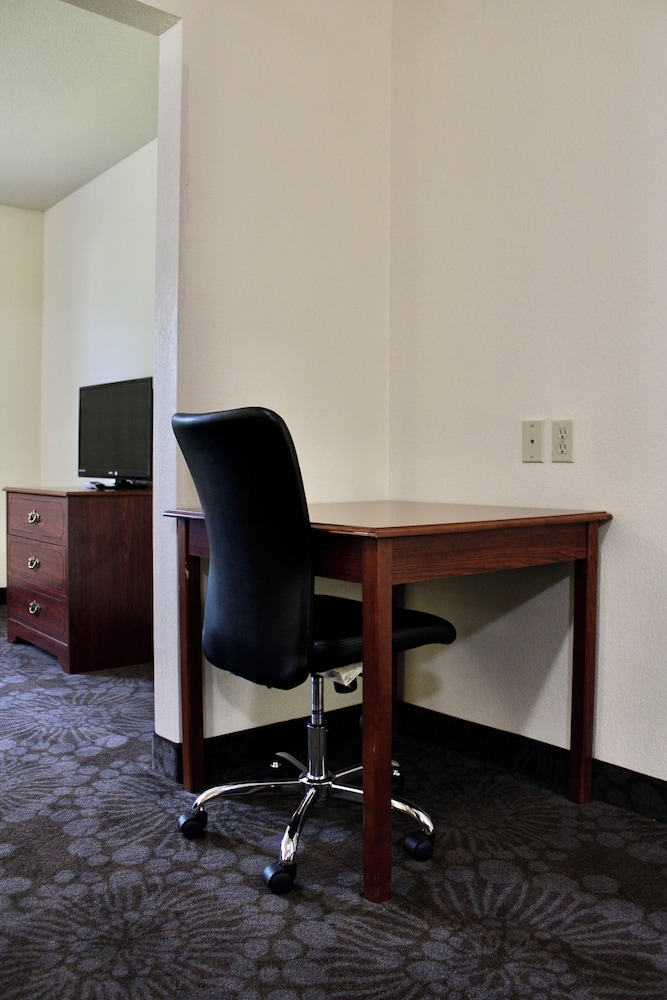 Candlelight Inn & Suites Hwy 69 near McAlester - photo 9