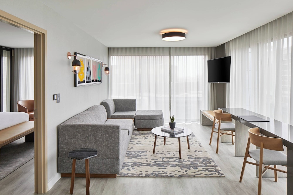 AC Hotel By Marriott Greenville - photo 24