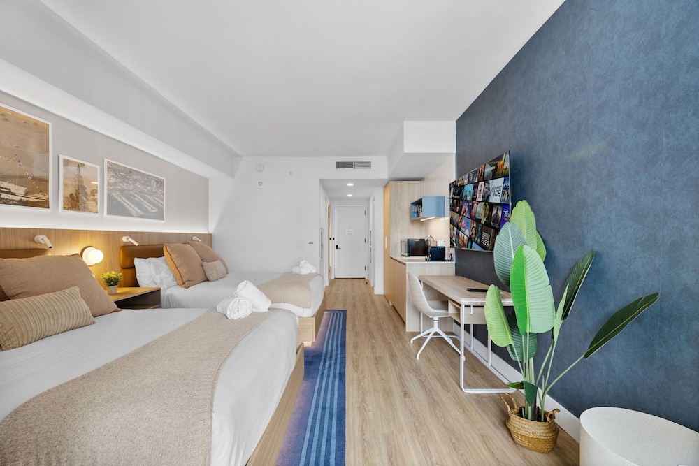 Luxury 45th Floor Condo with Stunning City Views — 4-Star Luxury Hotel in Miami, United States