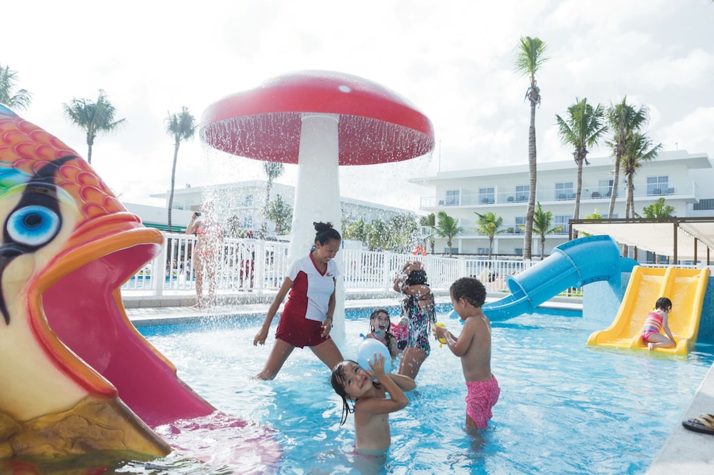 Children's play area - outdoor
